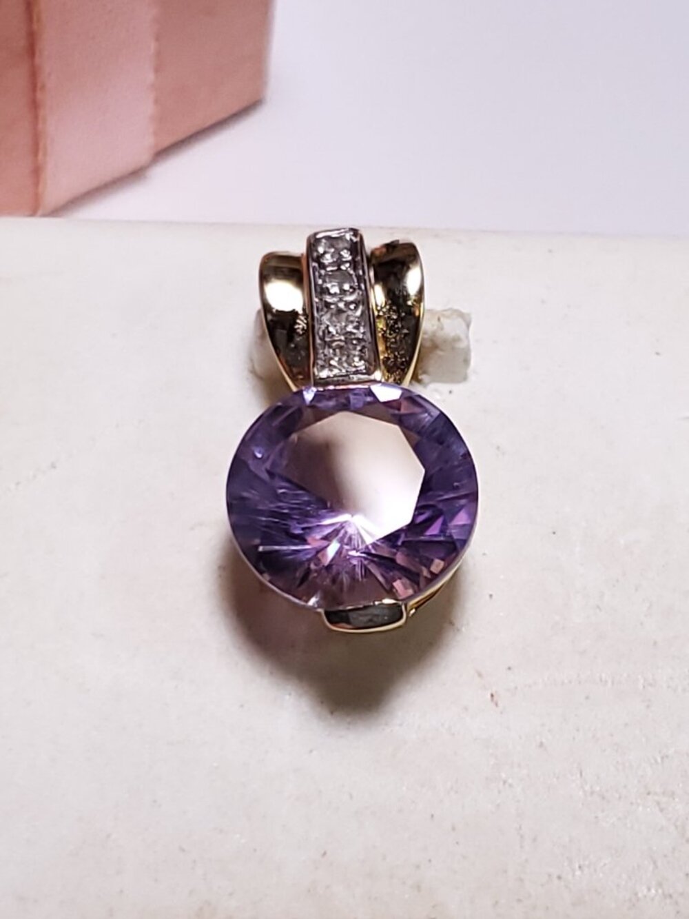 Estate 3.55ctw Round Amethyst & Diamond fancy bail 14Kt YellowGold Pendant#24952